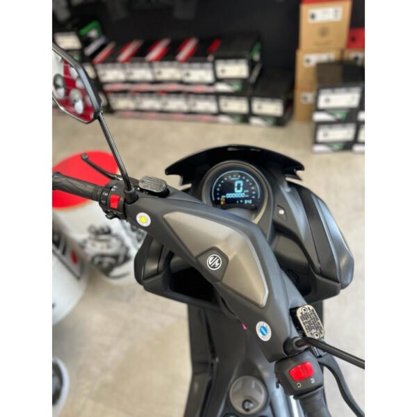 Scooter R-Max 50cc Noir Mat - Euro 5