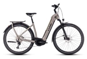 Velo de Ville Electrique Cube Kathmandu Hybrid Pro 750 Easy Entry Shimano Deore 11V 750 Wh 700 mm Beige Gris Flash Stone 2023