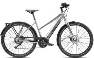 Vélos de trekking électriques Breezer Powerwolf Evo 2.1+ ST argent